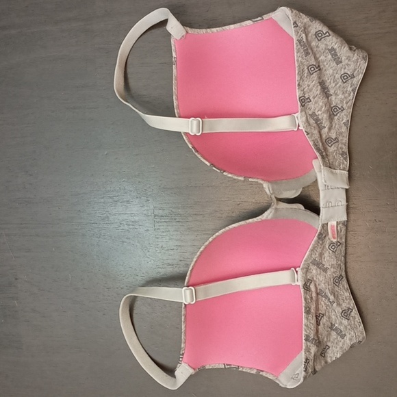 PINK Victoria's Secret Push Up Bra - Picture 2 of 3